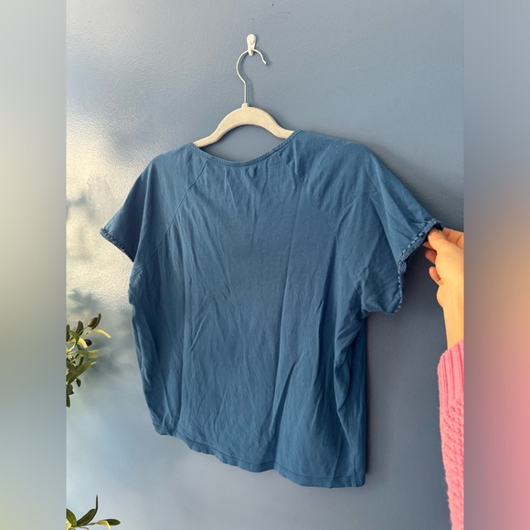 Flowy Blue Blouse/T-Shirt - Picture 2 of 4